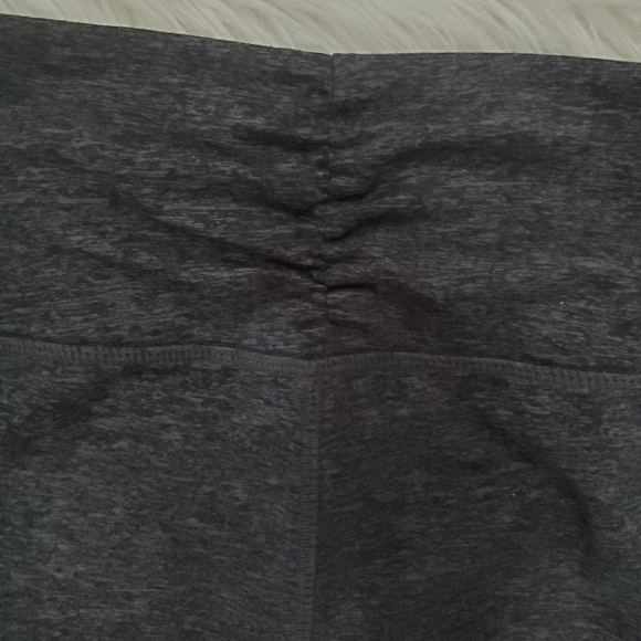 Tangerine cropped leggings with side zippers - Picture 3 of 10
